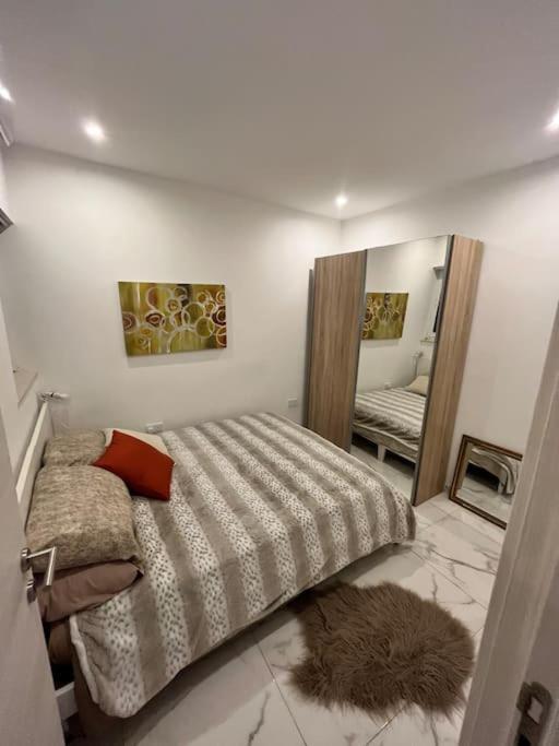 2 Bedroom Apartment In Msida, Malta Exterior photo