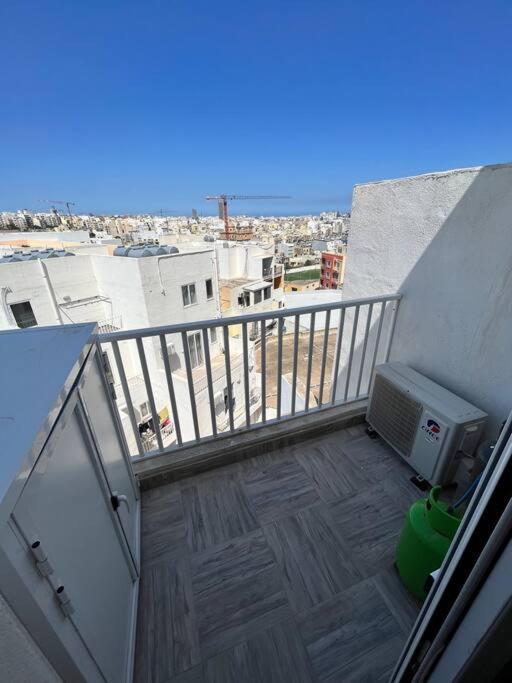2 Bedroom Apartment In Msida, Malta Exterior photo